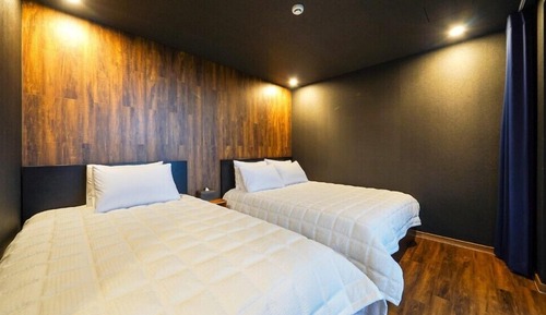 Habitación (201)