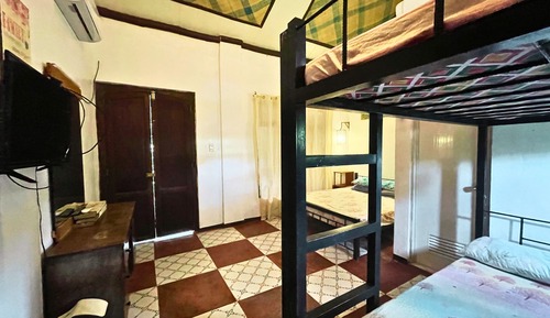 Habitación cuádruple estándar