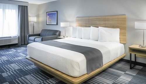 Suite, 1 cama de matrimonio grande con sofá cama