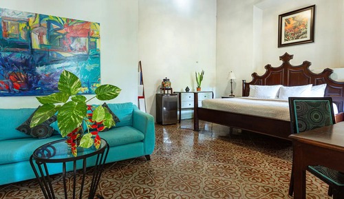 Room, 1 King Bed, Garden View, Ground Floor