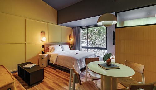 Apartamento superior, 1 cama de matrimonio grande con sofá cama, cocina