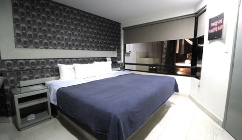 Habitación estándar con 1 cama doble o 2 individuales