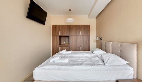 Apartamento superior, 2 habitaciones, baño privado, junto a la playa (Nautilus 4 os)
