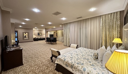 Suite ejecutiva, bañera