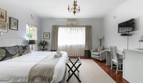Habitación Business con 1 cama doble o 2 individuales, 1 cama de matrimonio grande, vistas al jardín