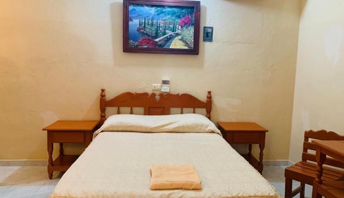 Habitación clásica con 1 cama doble o 2 individuales