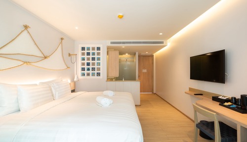 Deluxe Double with Tree view