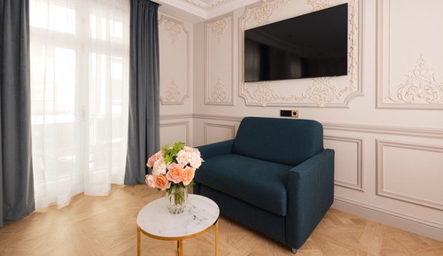 Estudio familiar, 1 cama de matrimonio con sofá cama