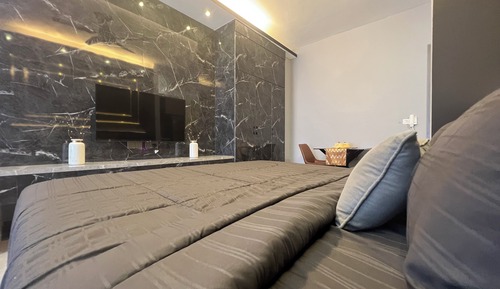 Estudio Premium, 1 cama de matrimonio grande, bañera, vistas a la ciudad