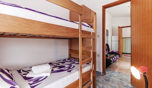 Apartamento (Two Bedroom Apartment with Terrace an)