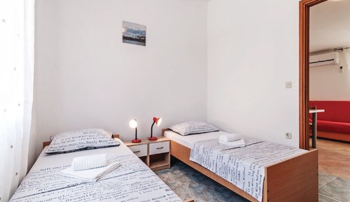 Apartamento (One Bedroom Apartment with Terrace an)