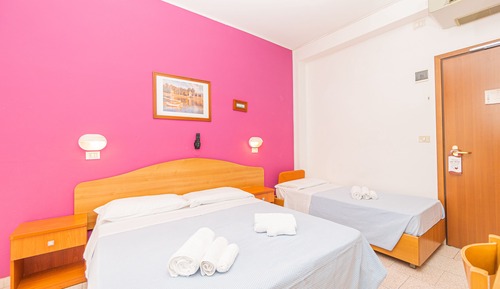 Habitación triple básica