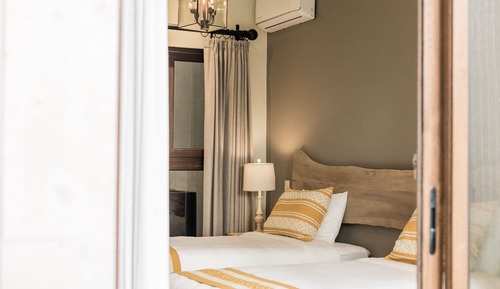 Brand New Residence w/Private Terrace, Luxury Amenities, 5 Star Services