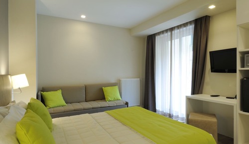 Habitación superior con 1 cama doble o 2 individuales