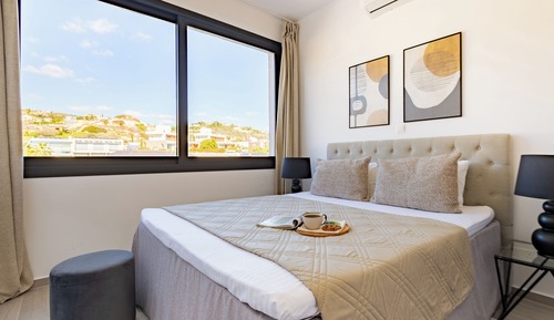 Apartamento, 3 habitaciones, balcón, vistas a la piscina