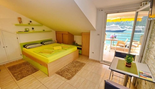 Estudio estándar, balcón, vistas a la bahía