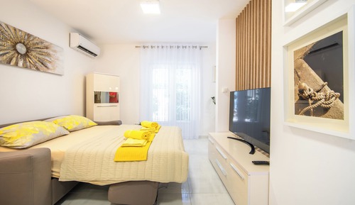 Apartamento de lujo, 1 cama de matrimonio con sofá cama, vistas a la bahía
