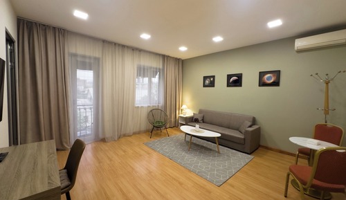 Apartamento familiar, 1 cama de matrimonio con sofá cama, no fumadores, vistas a la ciudad