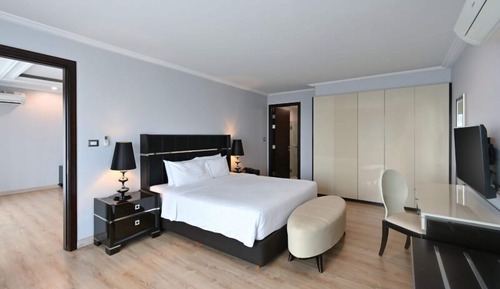 One Bedroom Executive