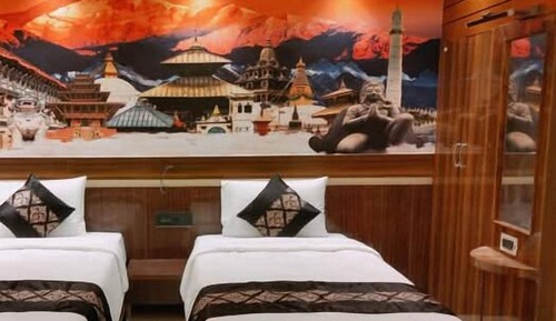 Habitación básica con 2 camas individuales