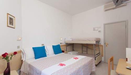 Habitación cuádruple clásica