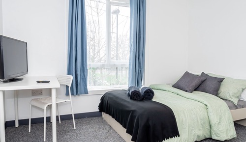 Habitación estándar con 1 cama doble o 2 individuales