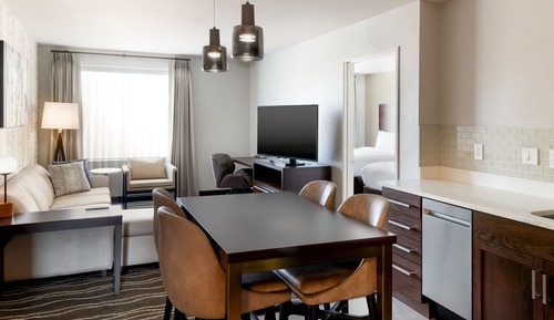 One Bedroom Wellness Suite with tub