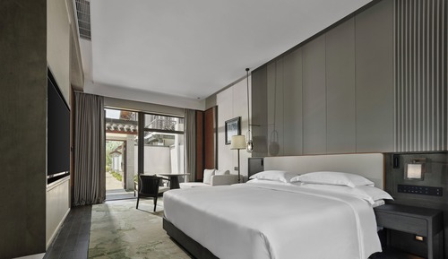 Habitación, 1 cama de matrimonio grande, vistas al jardín