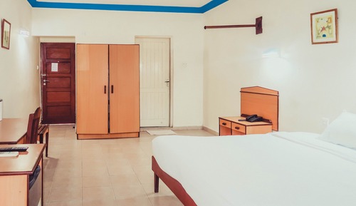 Habitación estándar con 1 cama doble o 2 individuales