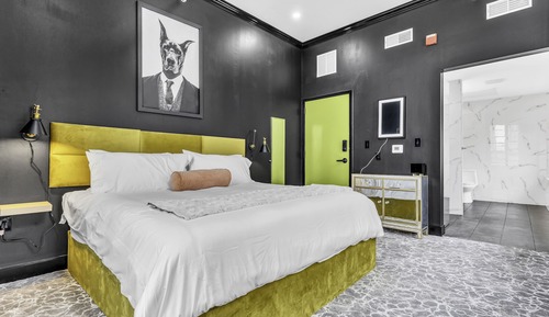 Deluxe Room, 1 King Bed, Accessible, City View