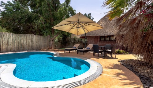 Bungalow básico, piscina privada (Garden)