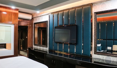 Presidential Room