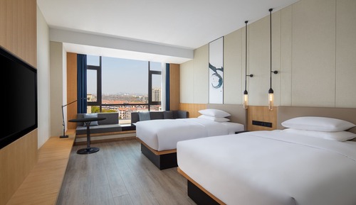 Habitación estándar, 2 camas dobles, vistas a la ciudad