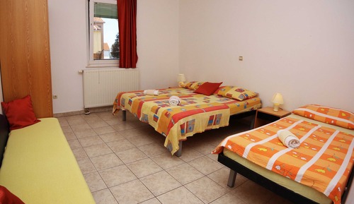 Apartamento (One Bedroom Apartment with Terrace)
