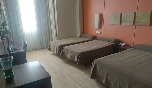 Habitación cuádruple básica