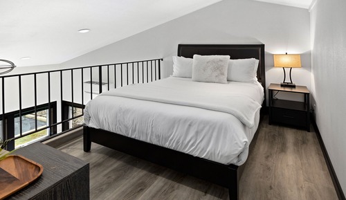 Loft Confort (Not pet friendly)