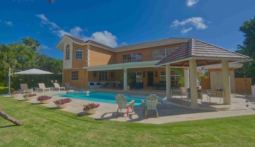 Villa, fumadores