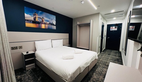 Habitación Deluxe con 1 cama doble o 2 individuales, accesible para personas con discapacidad