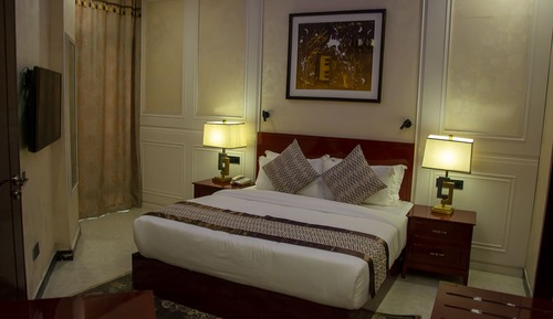 Suite ejecutiva, 1 cama de matrimonio grande, no fumadores, vistas a la ciudad