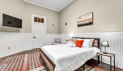 Signature Condo, 3 Bedrooms, City View