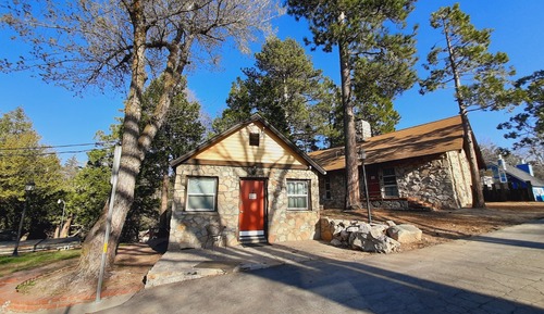 # 7 Cozy Cottage in Historic Running Spring