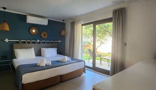 Habitación, 1 cama doble, terraza, vistas al jardín