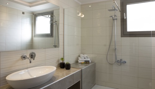 Deluxe Double Room Sharing Pool