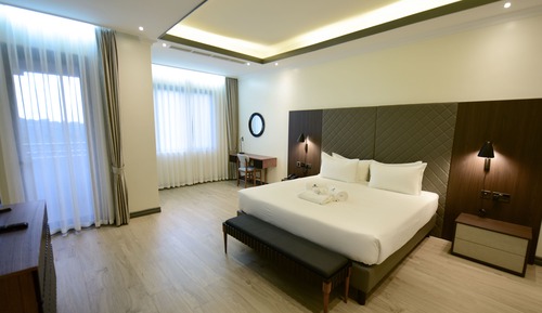Apartamento Grand, vistas al campo de golf, en esquina