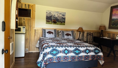 Cabaña básica, 1 cama de matrimonio, no fumadores, vistas a la ciudad