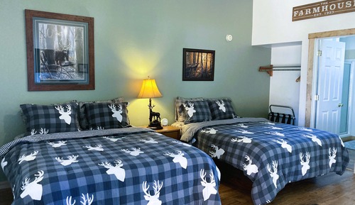 Habitación básica, 2 camas de matrimonio