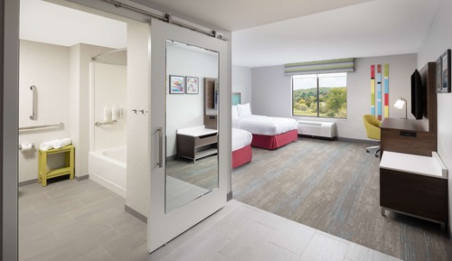 Habitación, 2 camas de matrimonio, accesible para personas con discapacidad (Mobility & Hearing)