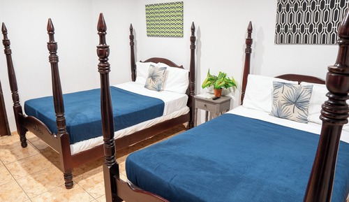 Tortuga Room 8