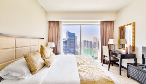 Deluxe 1BR Suite