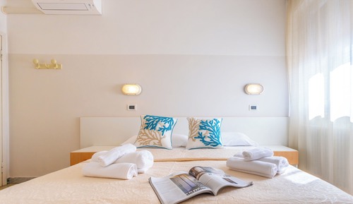 Habitación estándar con 1 cama doble o 2 individuales